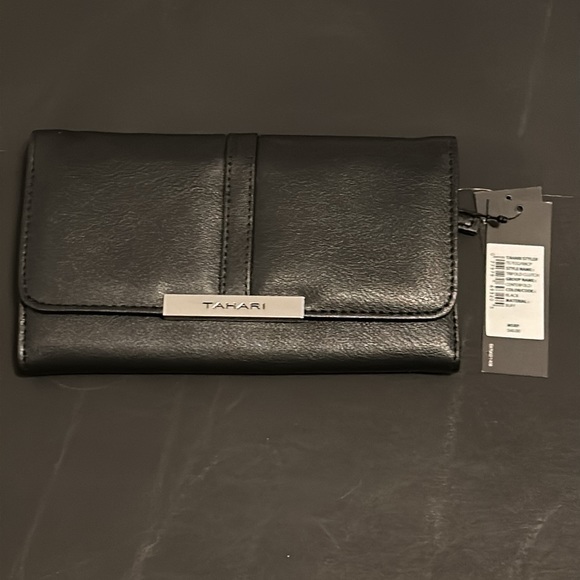 TAHARI WOMEN WALLET BLACK NEW - Picture 3 of 12